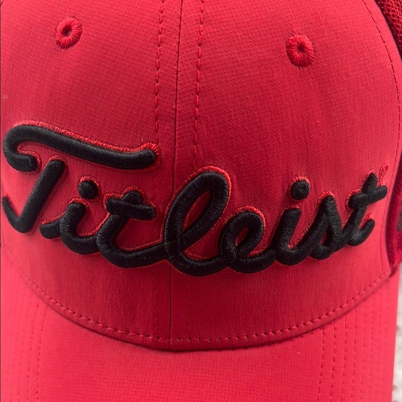 Titleist Hat Fitted Cap Mens Red FJ Footjoy Pro V1 M/L - Picture 6 of 7
